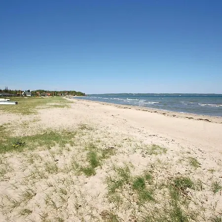 Two-bedroom In Semesterbostad